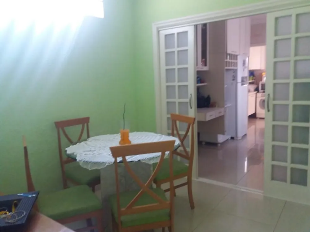 Casa, 3 quartos, 224 m² - Foto 4