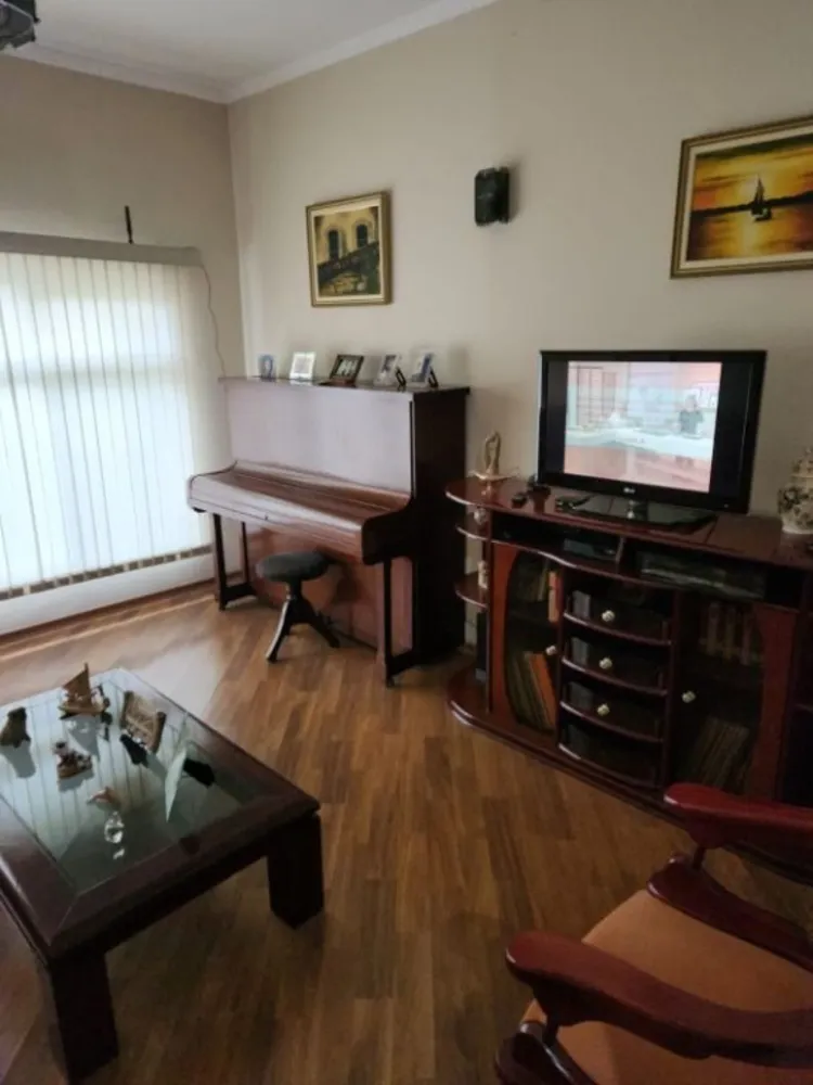 Casa, 3 quartos, 224 m² - Foto 1