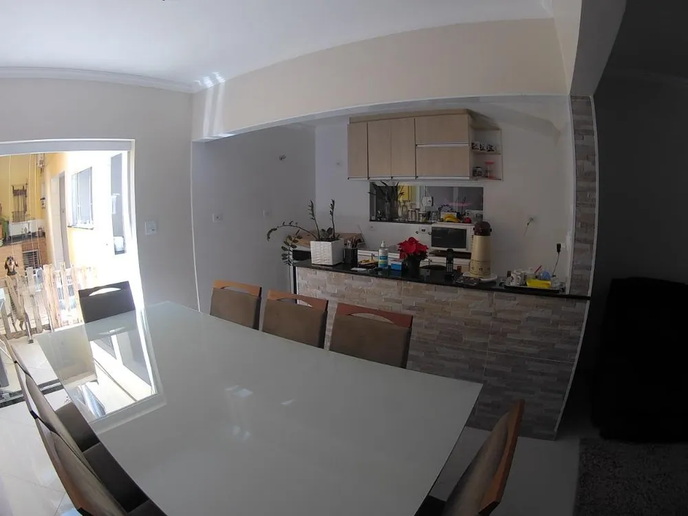 Sobrado, 3 quartos, 210 m² - Foto 2