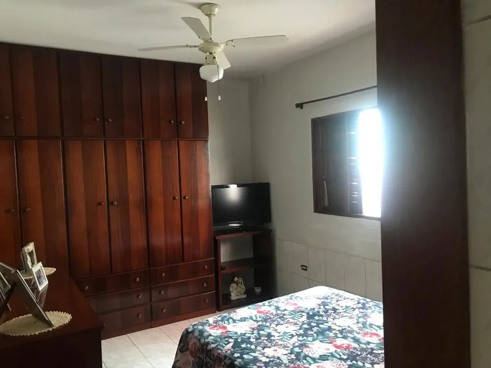 Casa, 2 quartos, 223 m² - Foto 4