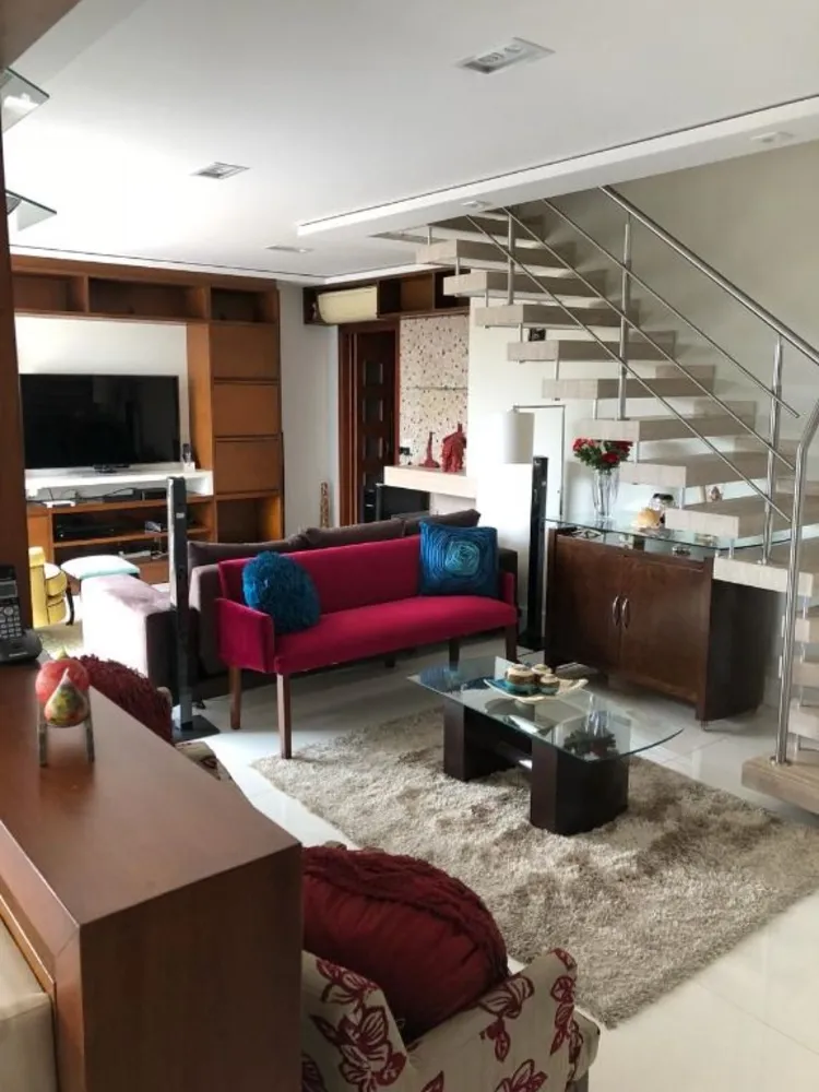 Cobertura, 3 quartos, 252 m² - Foto 1