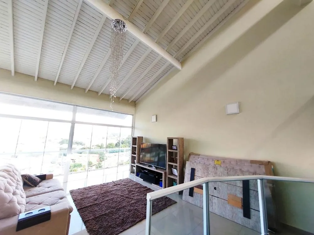 Sobrado, 4 quartos, 1350 m² - Foto 1