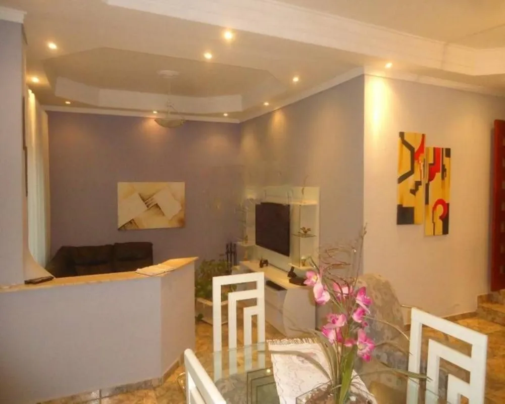 Casa, 3 quartos, 220 m² - Foto 1
