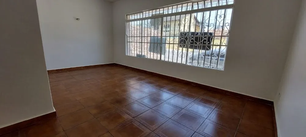Casa, 3 quartos, 256 m² - Foto 1