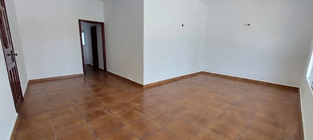 Casa, 3 quartos, 256 m² - Foto 2