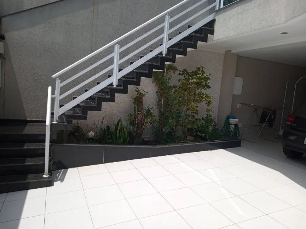 Sobrado, 3 quartos, 226 m² - Foto 2