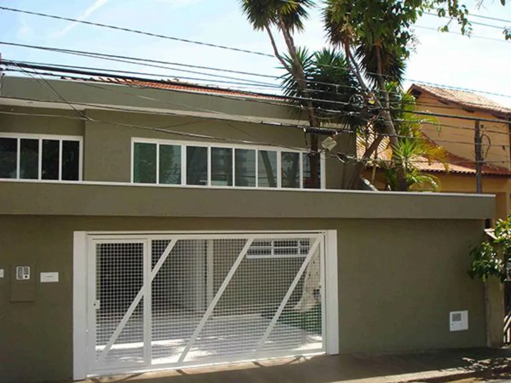 Casa, 3 quartos, 243 m² - Foto 1