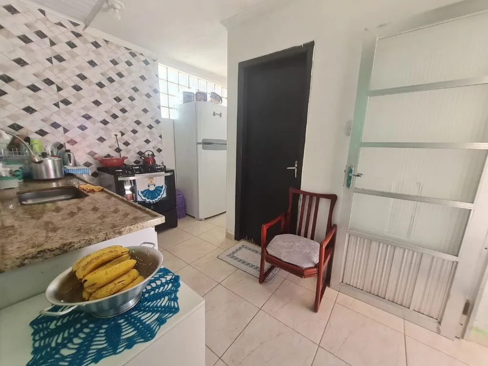 Casa, 5 quartos, 250 m² - Foto 4