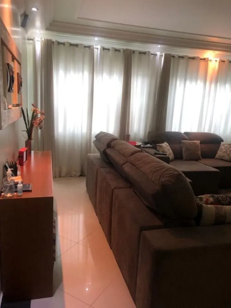 Sobrado, 3 quartos, 243 m² - Foto 3
