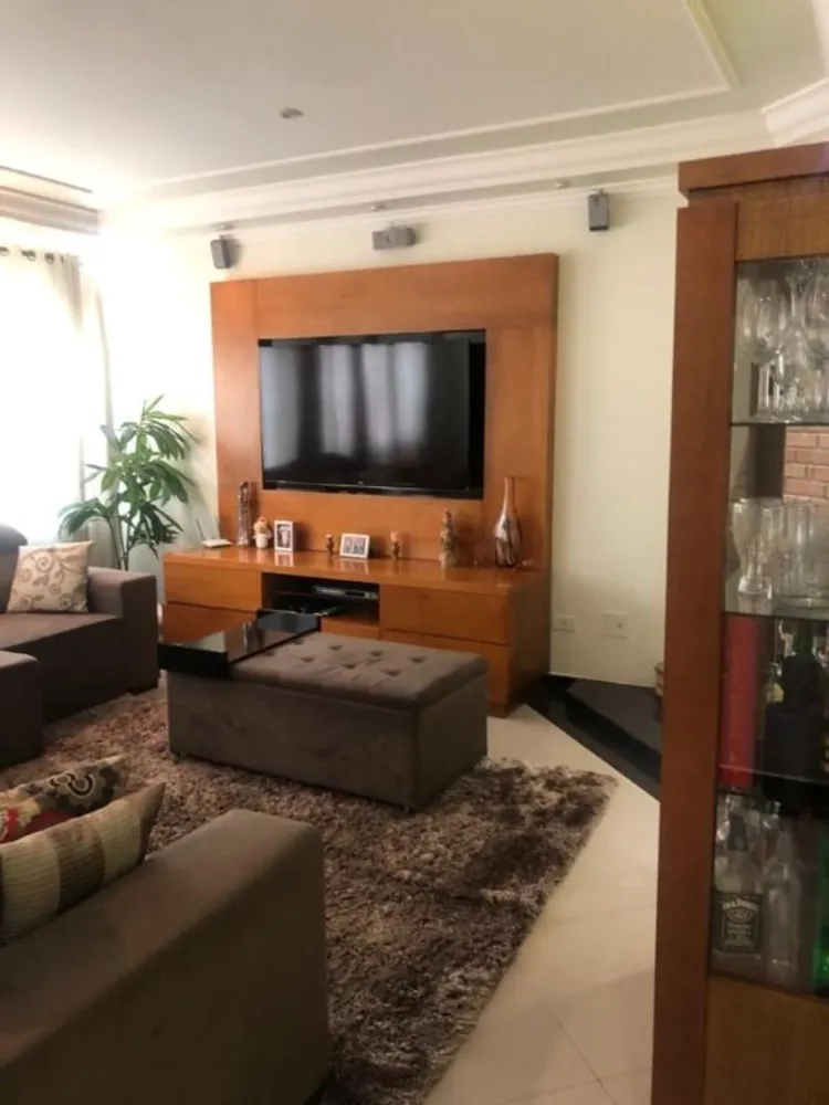 Sobrado, 3 quartos, 243 m² - Foto 2