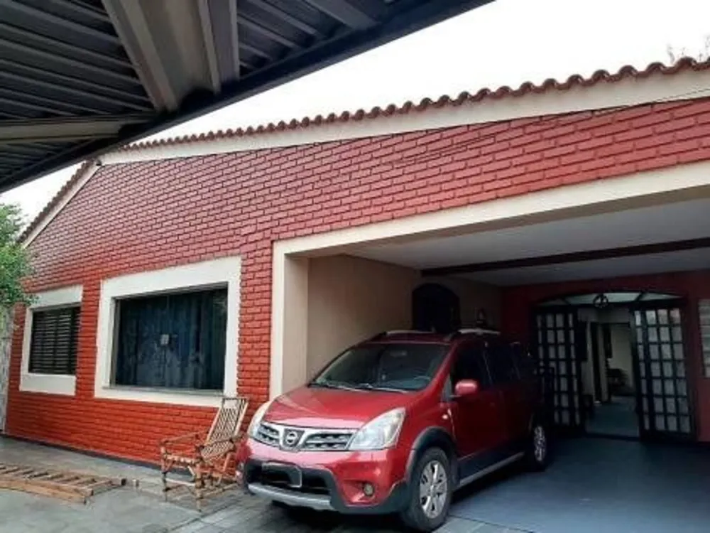 Casa, 3 quartos, 224 m² - Foto 1