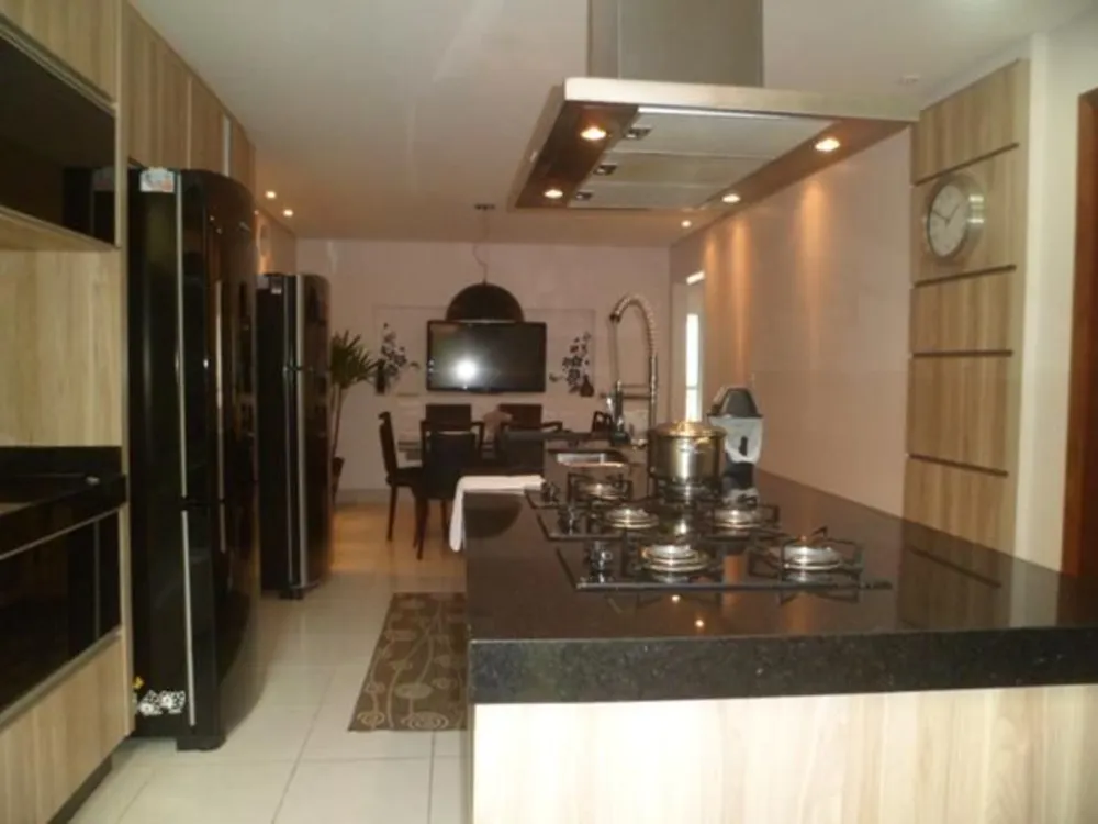 Casa, 5 quartos, 234 m² - Foto 4