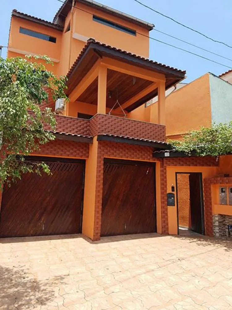 Sobrado, 3 quartos, 415 m² - Foto 1