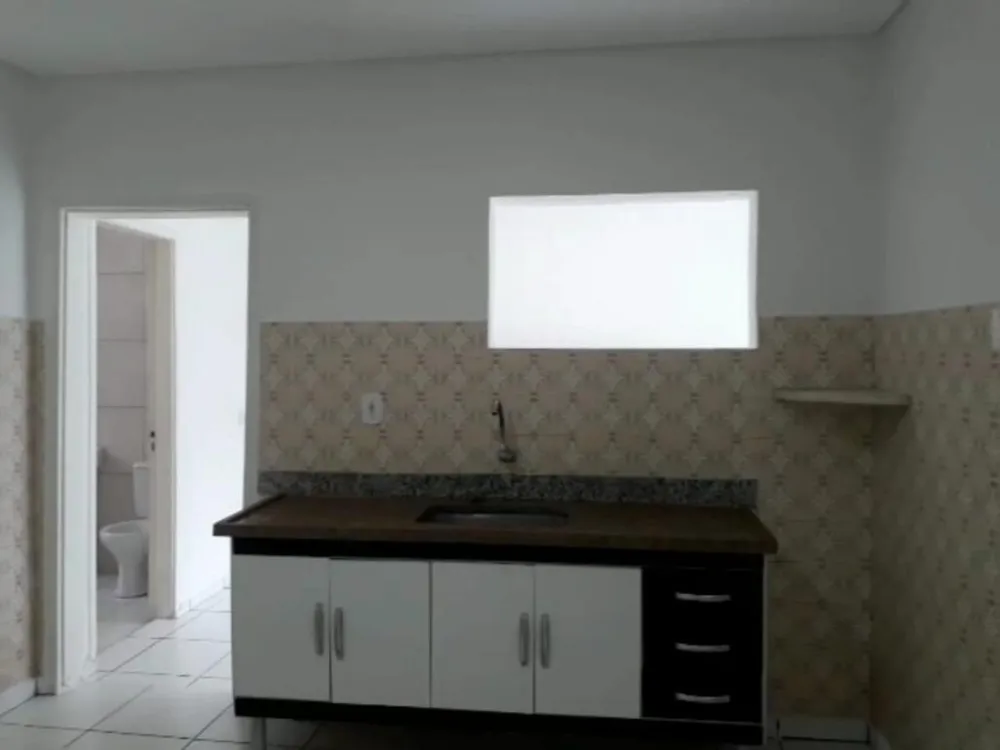 Casa, 1 quarto, 213 m² - Foto 3