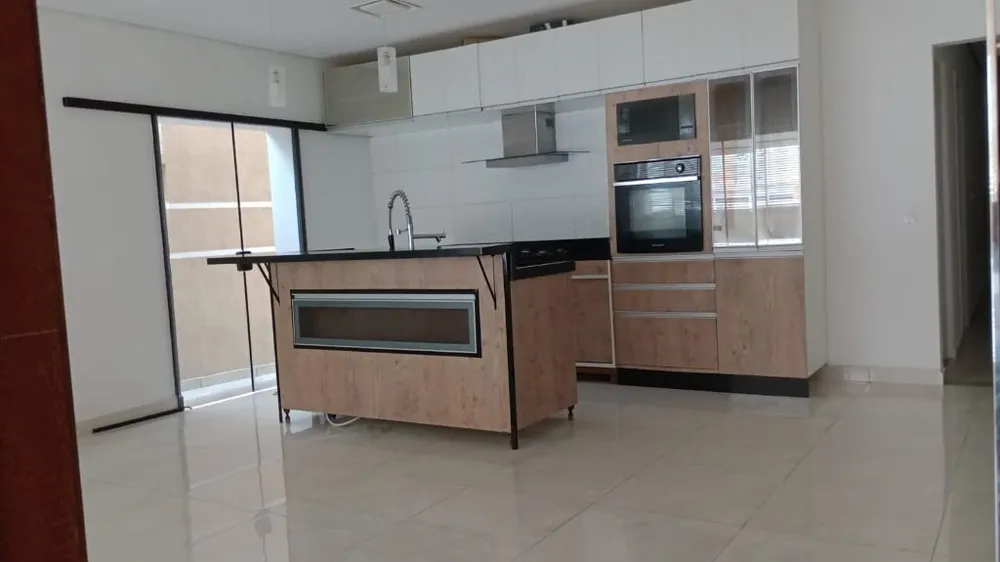 Casa, 3 quartos, 137 m² - Foto 1