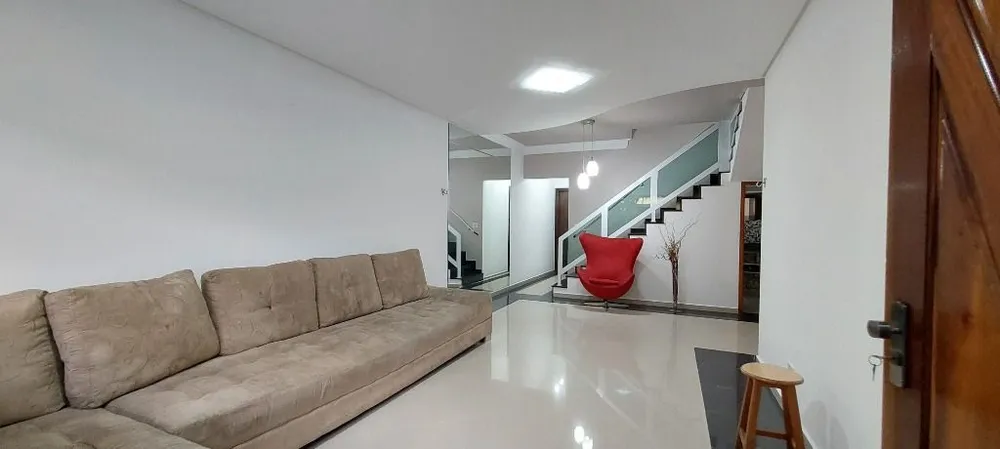Sobrado, 4 quartos, 300 m² - Foto 1