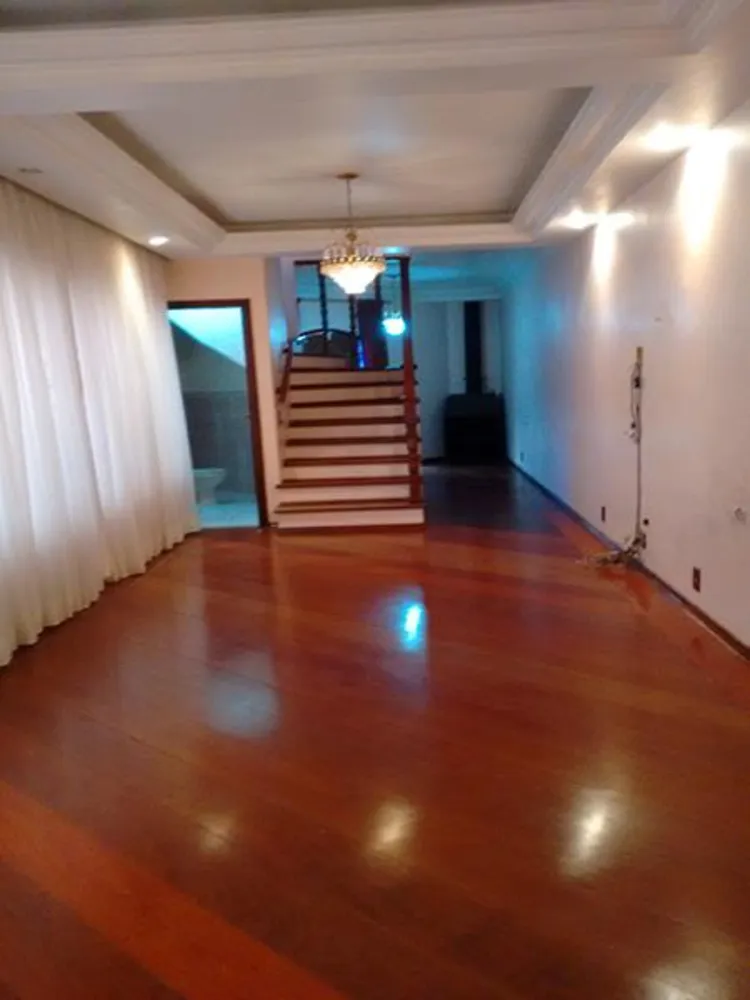 Sobrado, 4 quartos, 269 m² - Foto 1