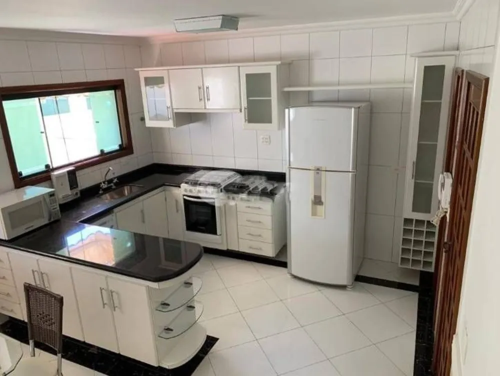 Sobrado, 3 quartos, 247 m² - Foto 1