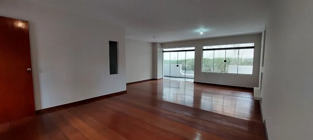Apartamento, 3 quartos, 207 m² - Foto 2
