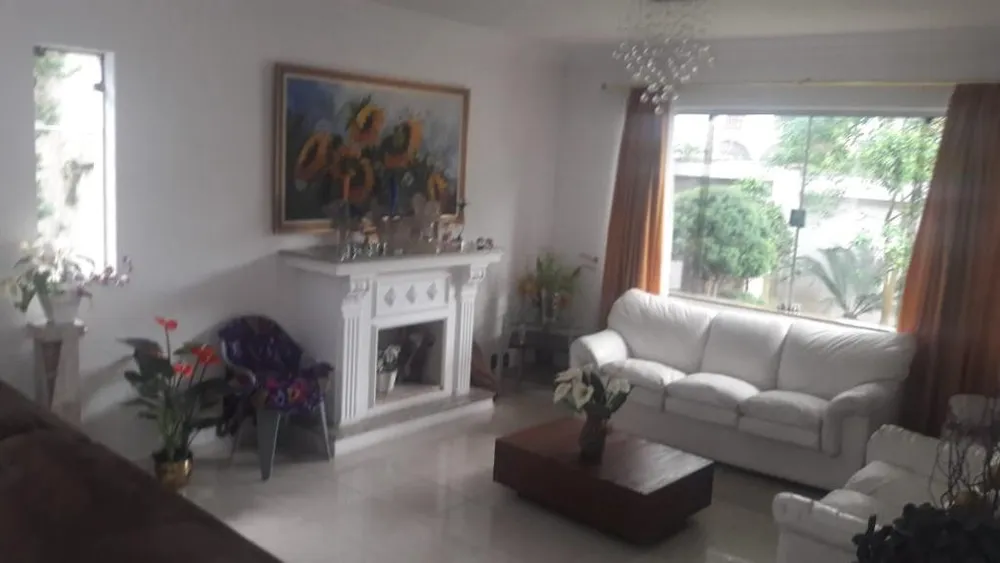 Sobrado, 3 quartos, 307 m² - Foto 1