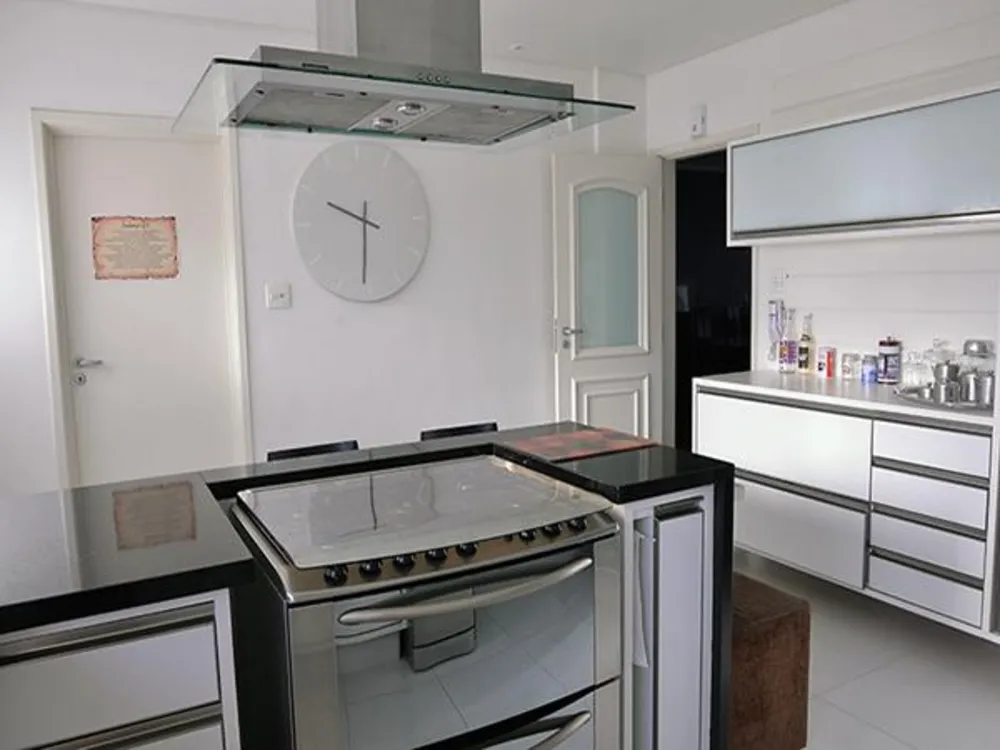 Apartamento, 3 quartos, 198 m² - Foto 2