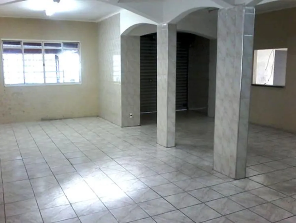 Casa, 1 quarto, 210 m² - Foto 2