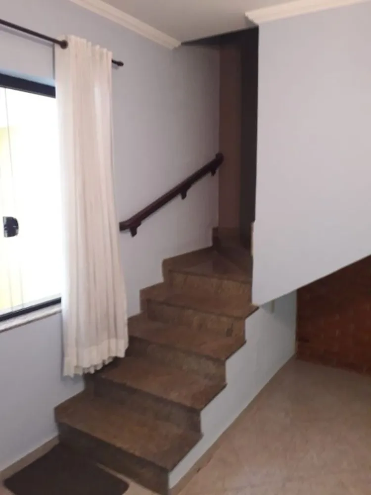 Sobrado, 3 quartos, 218 m² - Foto 2