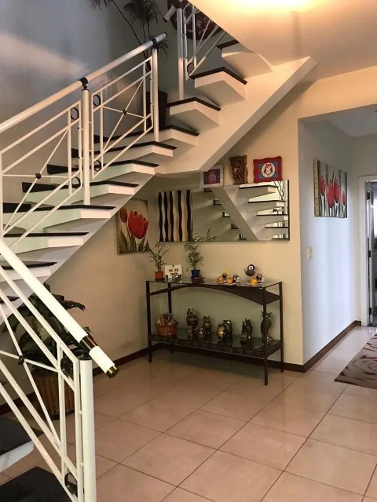 Sobrado, 3 quartos, 482 m² - Foto 2