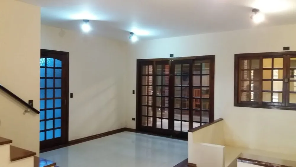 Sobrado, 3 quartos, 223 m² - Foto 1