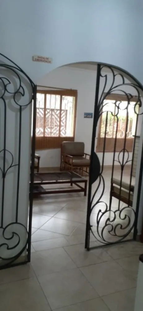 Casa, 3 quartos, 230 m² - Foto 2