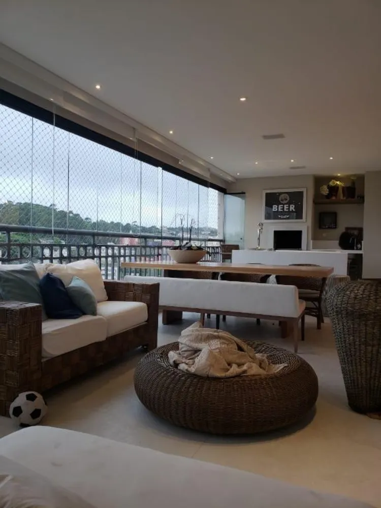 Apartamento, 3 quartos, 242 m² - Foto 1