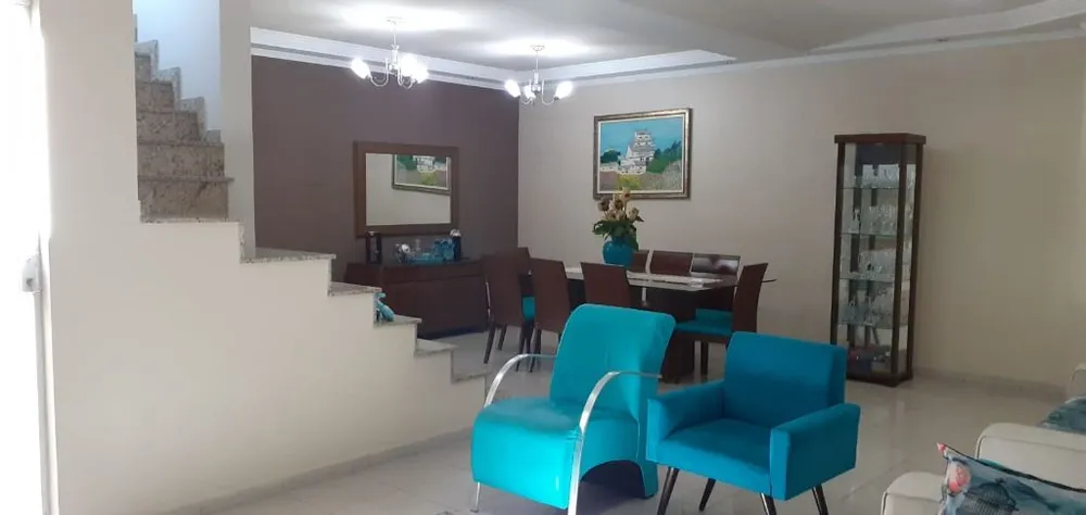 Sobrado, 3 quartos, 249 m² - Foto 2