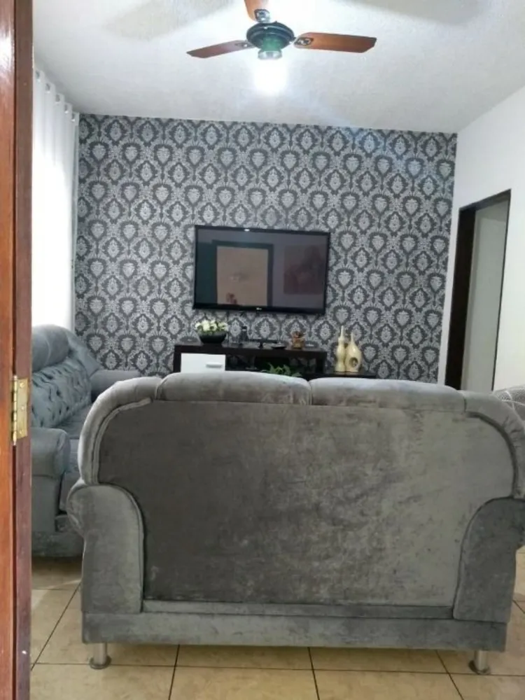 Casa, 2 quartos, 200 m² - Foto 1