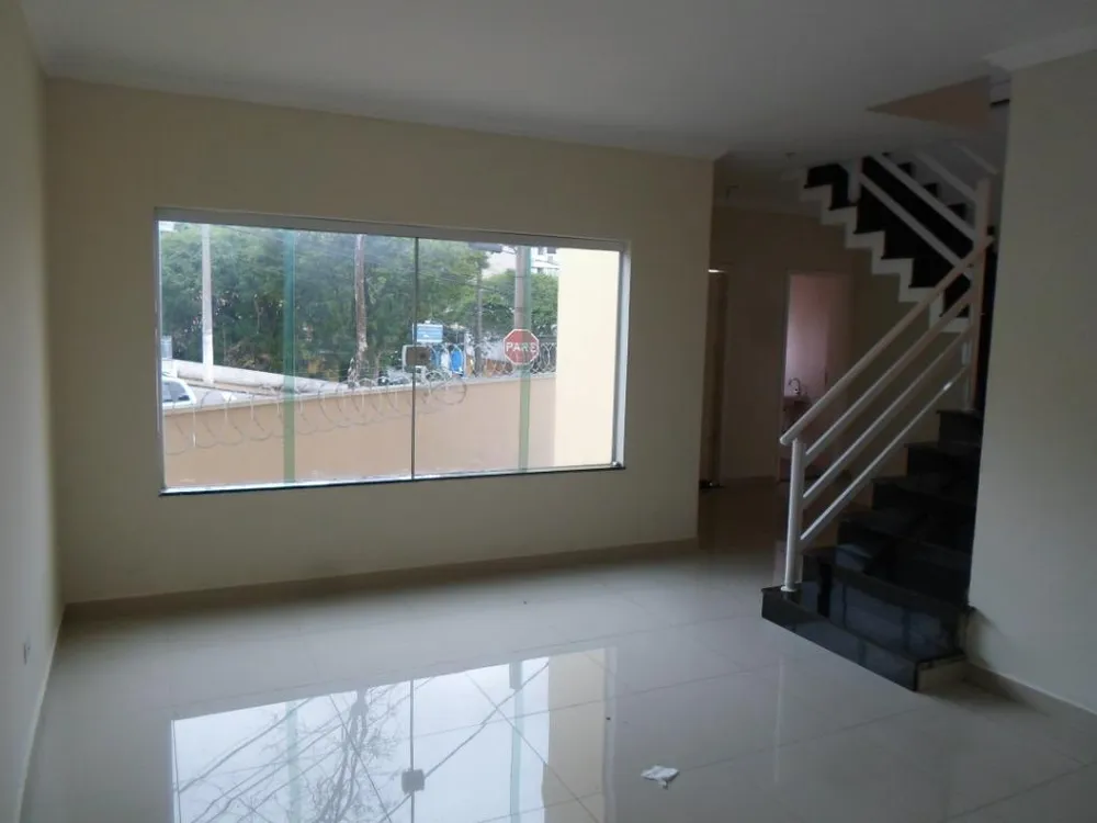 Sobrado, 4 quartos, 214 m² - Foto 1