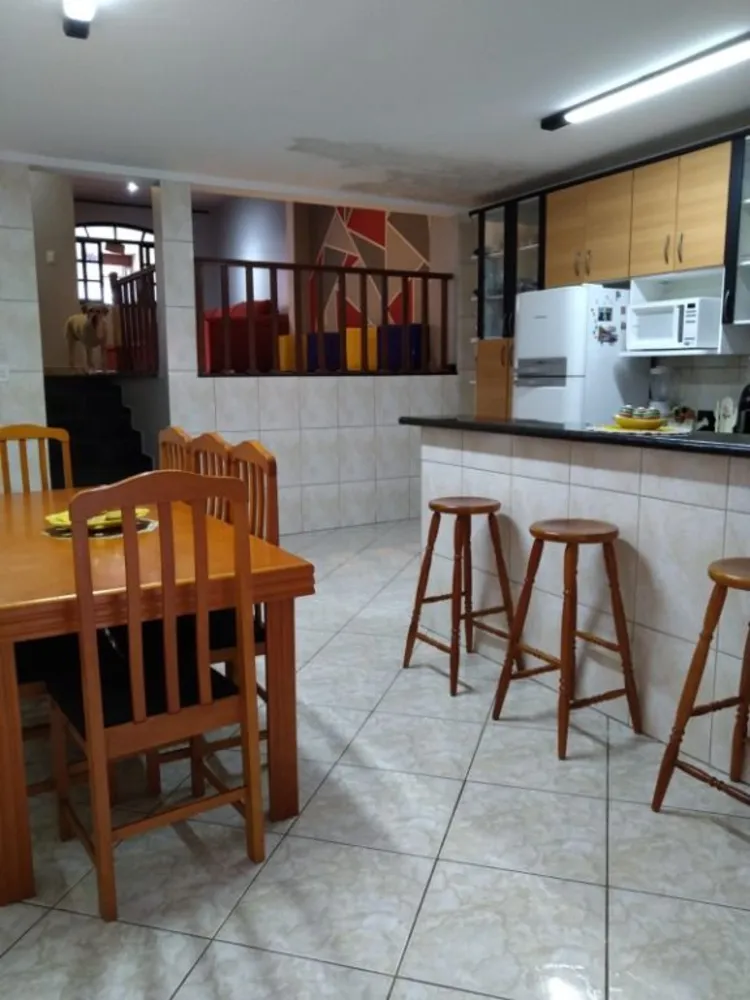 Sobrado, 3 quartos, 200 m² - Foto 3