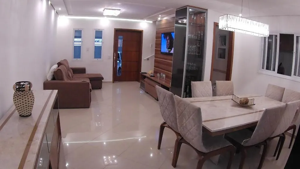 Sobrado, 3 quartos, 227 m² - Foto 2