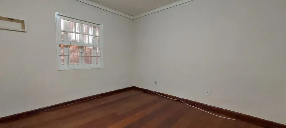 Casa, 3 quartos, 250 m² - Foto 4