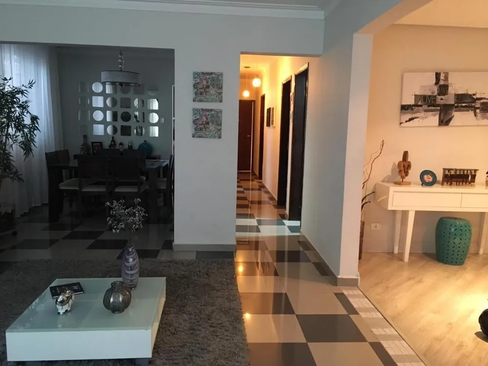 Casa, 3 quartos, 220 m² - Foto 1