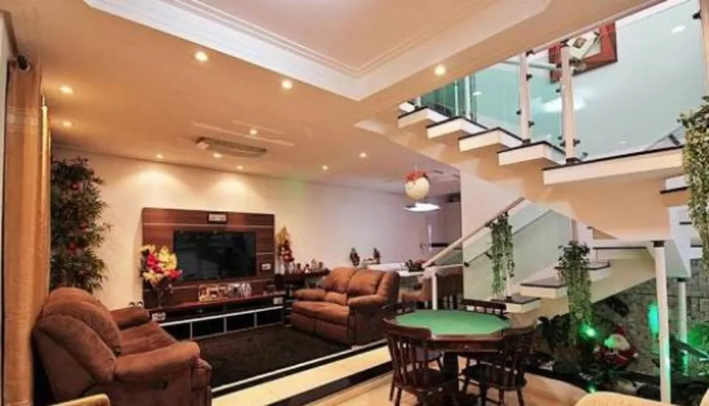 Sobrado, 3 quartos, 213 m² - Foto 1