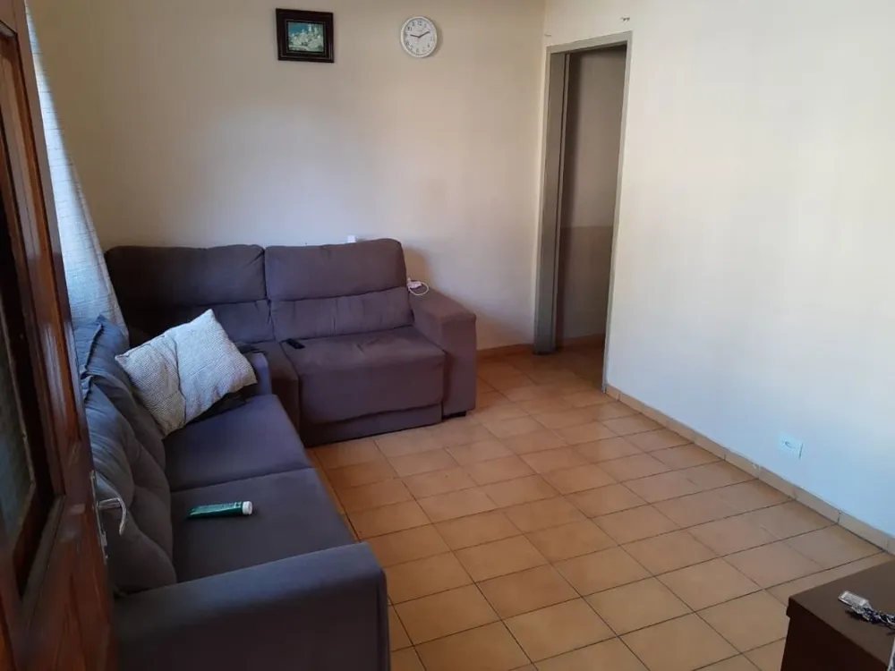 Casa, 3 quartos, 200 m² - Foto 1