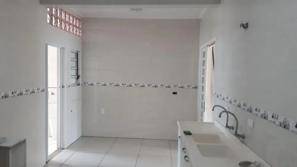 Casa, 5 quartos, 169 m² - Foto 1
