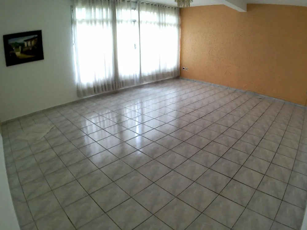 Casa, 3 quartos, 200 m² - Foto 2