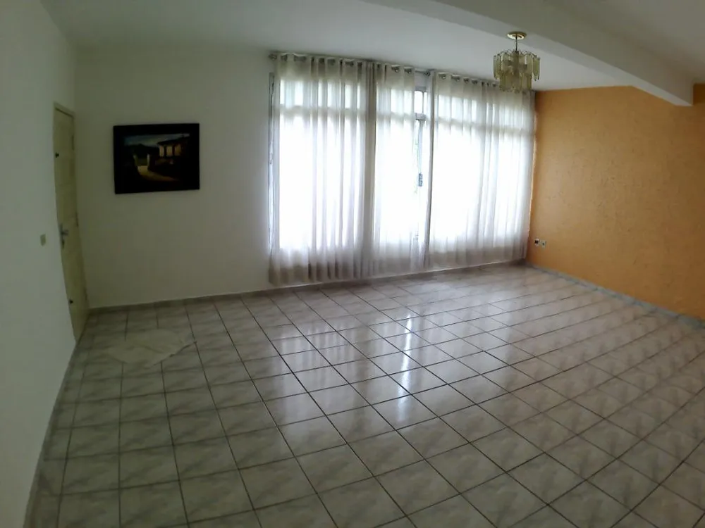 Casa, 3 quartos, 200 m² - Foto 1
