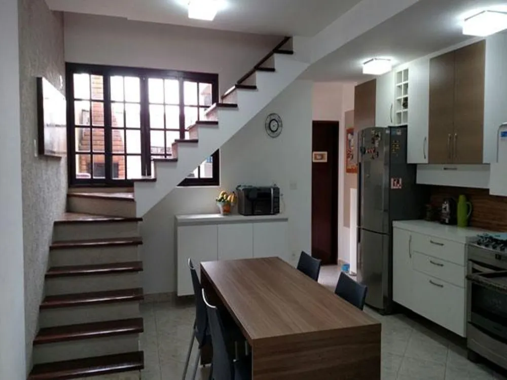 Sobrado, 3 quartos, 198 m² - Foto 1