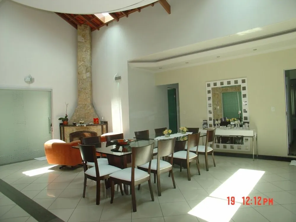 Sobrado, 3 quartos, 338 m² - Foto 2