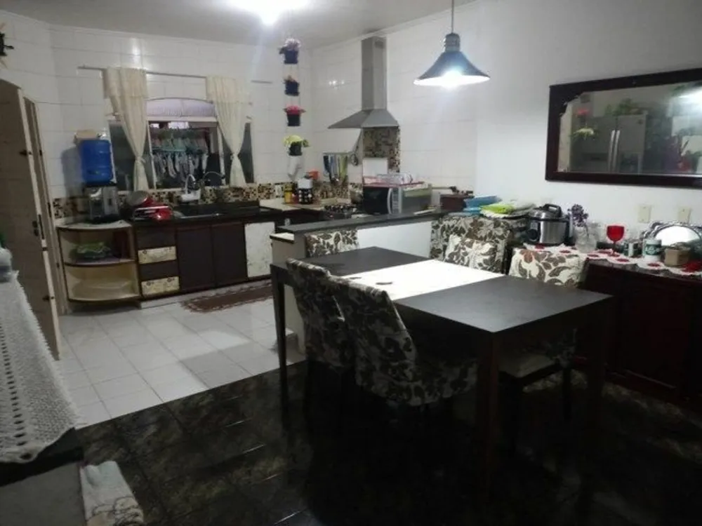 Sobrado, 3 quartos, 233 m² - Foto 2