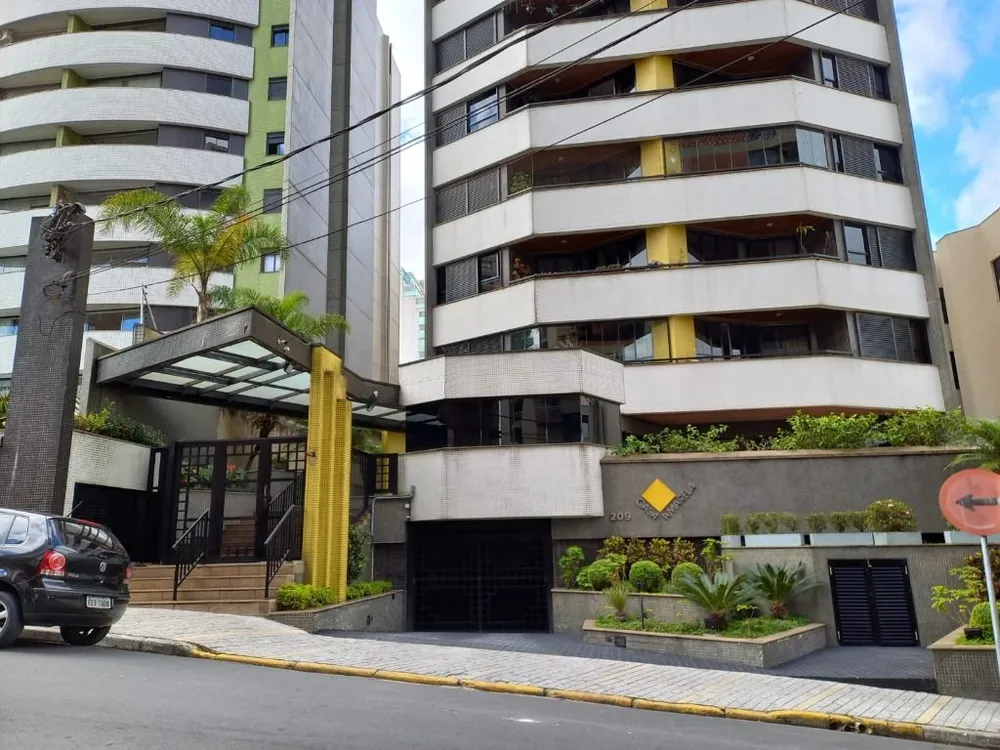 Apartamento, 3 quartos, 207 m² - Foto 2