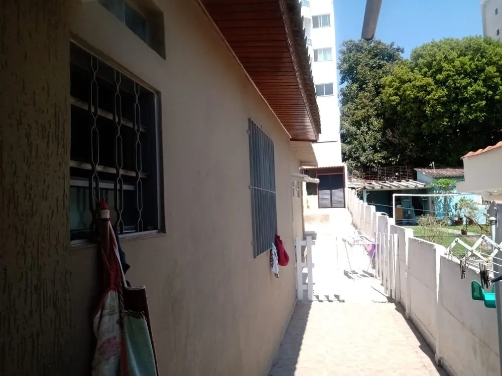 Casa, 4 quartos, 136 m² - Foto 1