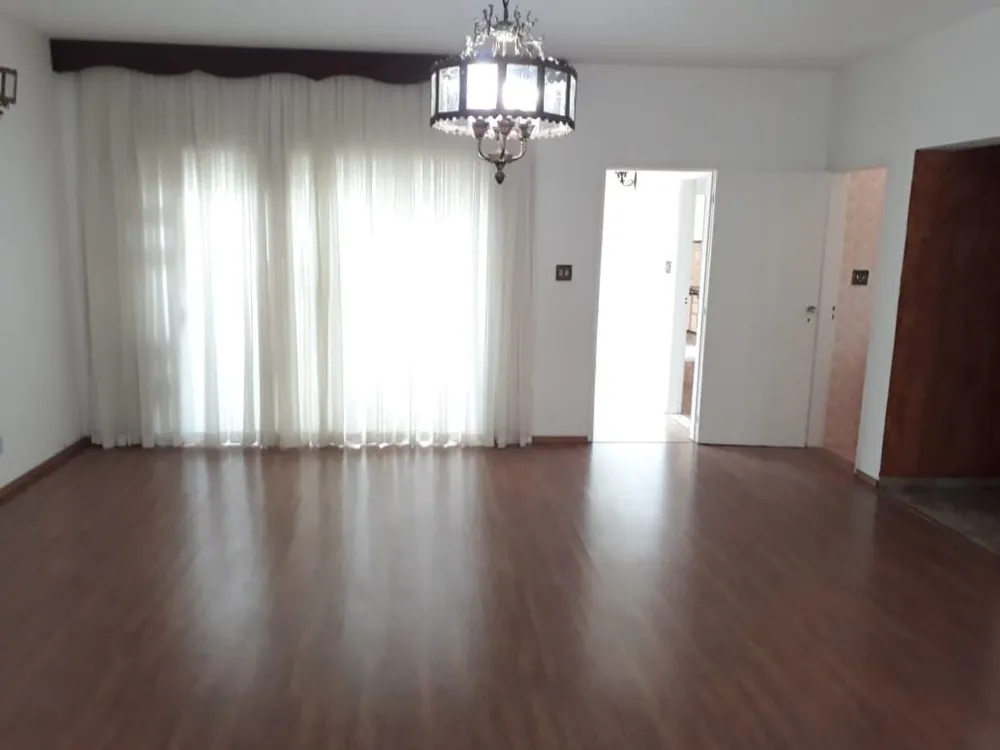Casa, 3 quartos, 240 m² - Foto 2
