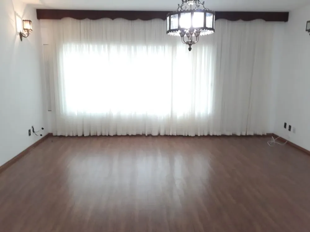Casa, 3 quartos, 240 m² - Foto 1